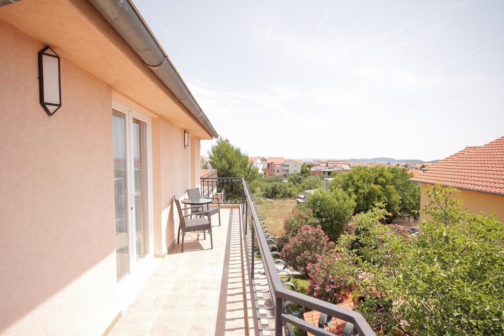 Apartments Villa Jelena Vodice Habitación foto